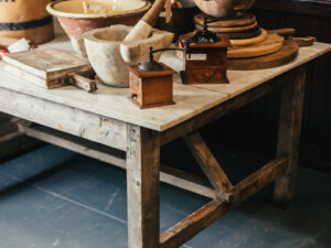 Kitchenalia/Tableware